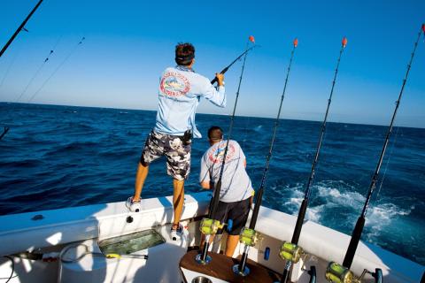 Saltwater fishing outlet equipment